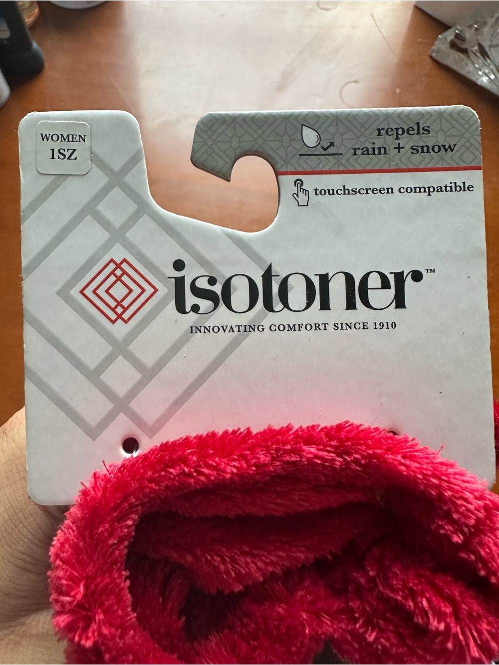 Women’s Cozy Fleece Gloves in Red - Picture 2 of 2